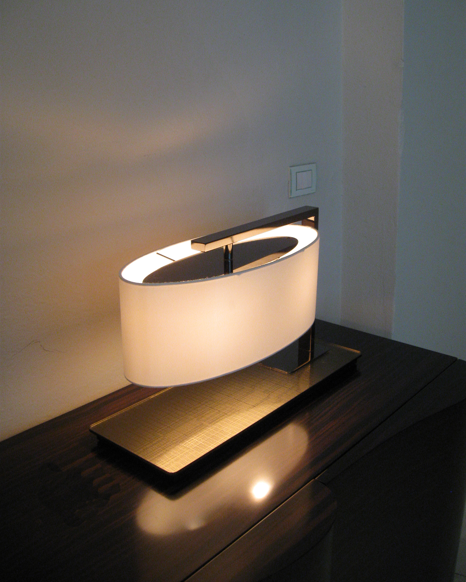 Kira table キラ