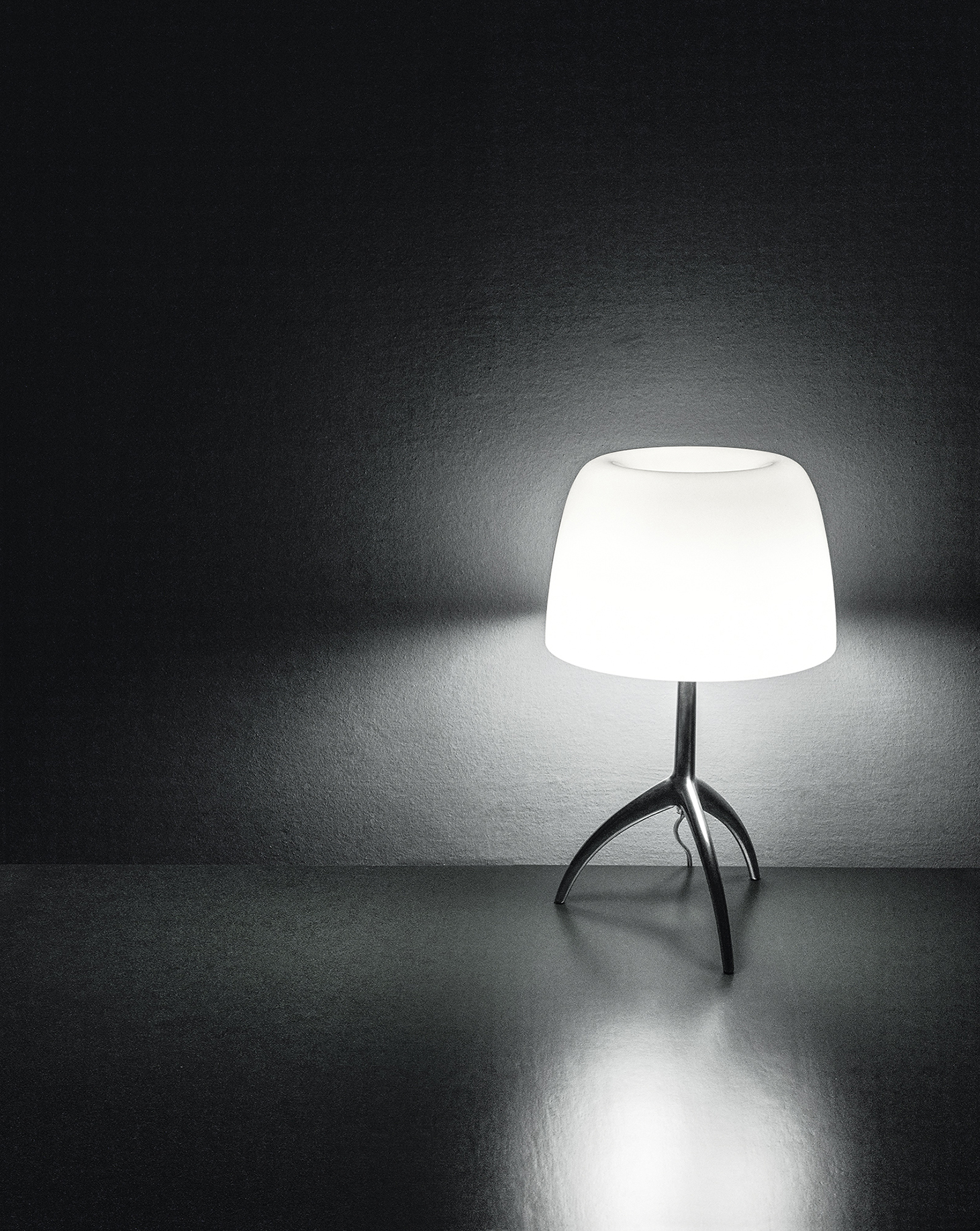 メール便無料】 FOSCARINI フォスカリーニ テーブル照明 LUMIERE S チェリーレッド ブラッククローム