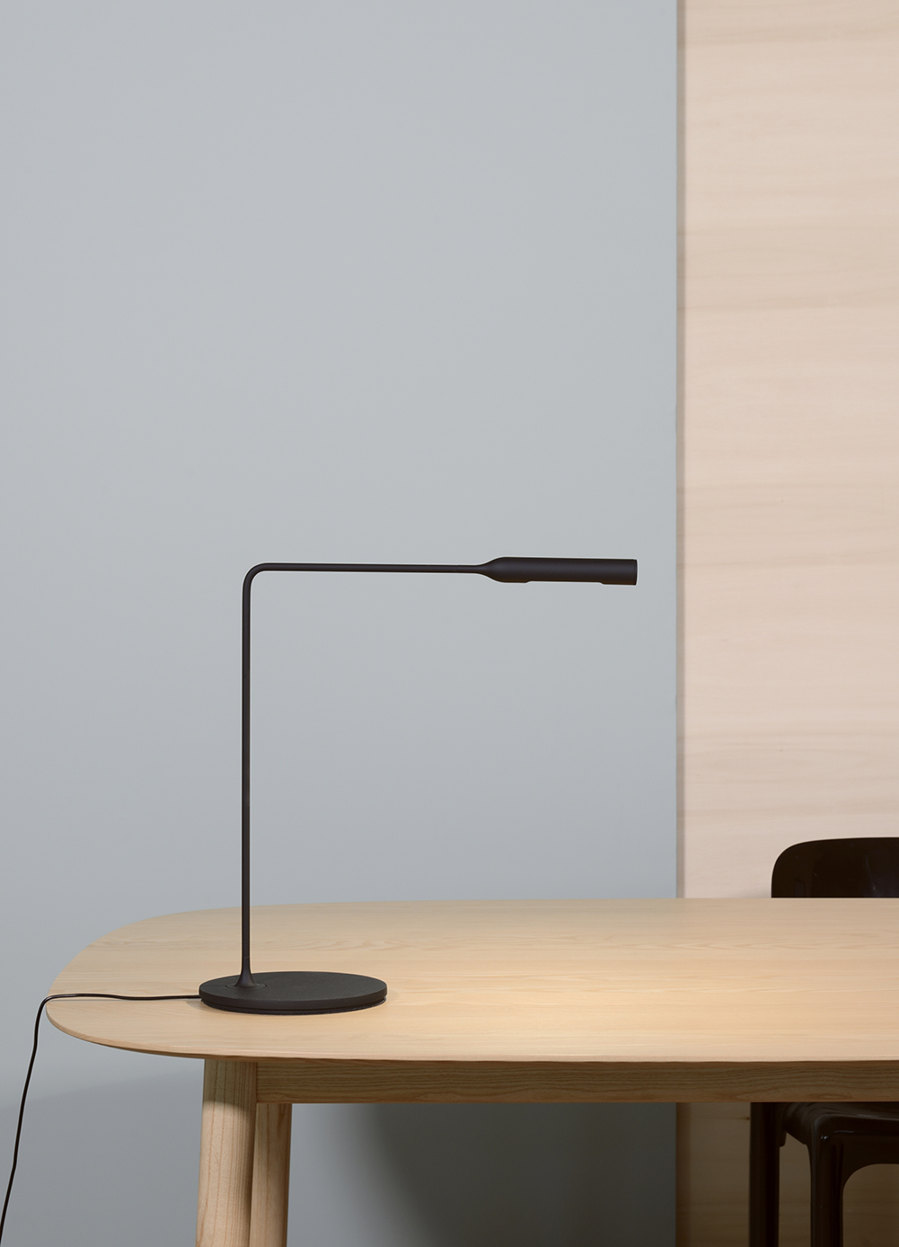 当季大流行 FLO LUMINA bedside フロ）｜イタリア・スペイン desk（ルミナ / 照明器具